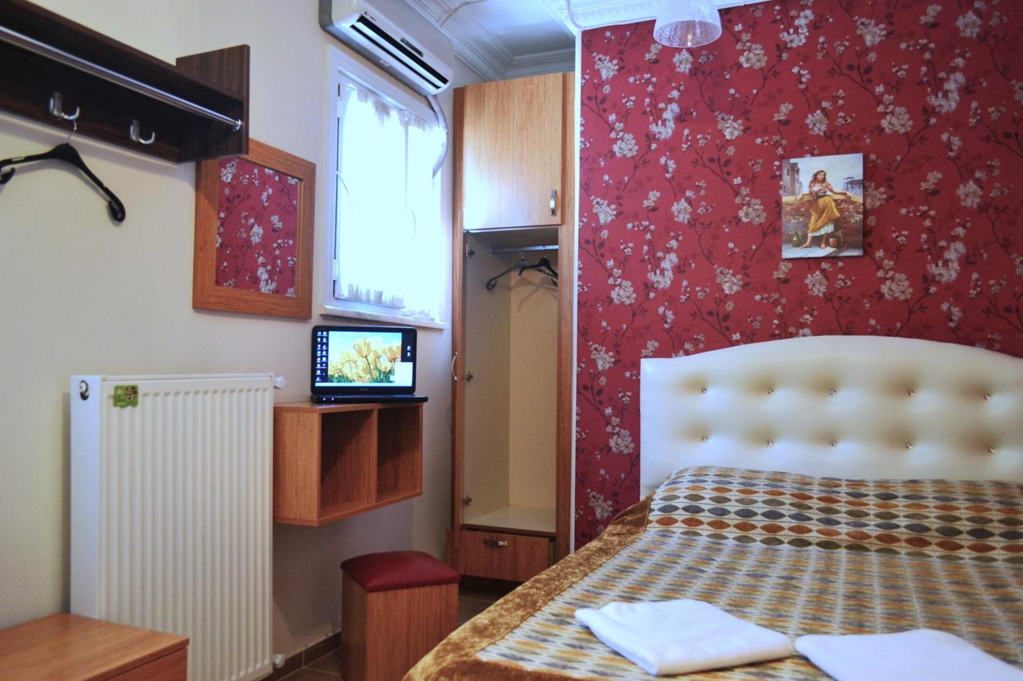 Second Home Hostel Стамбул Екстер'єр фото